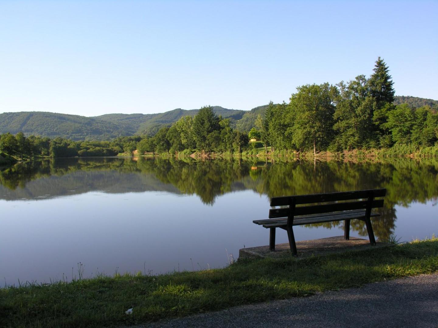 Aux Nids Douillets Mayetois "Les Tourtereaux" Le Mayet-de-Montagne ภายนอก รูปภาพ